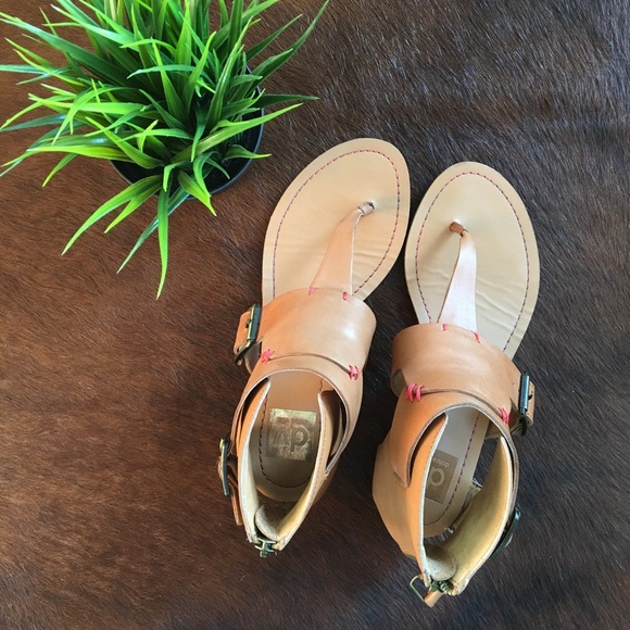 DV by Dolce Vita Shoes - DV by Dolce Vita leather wedge sandals Size 7